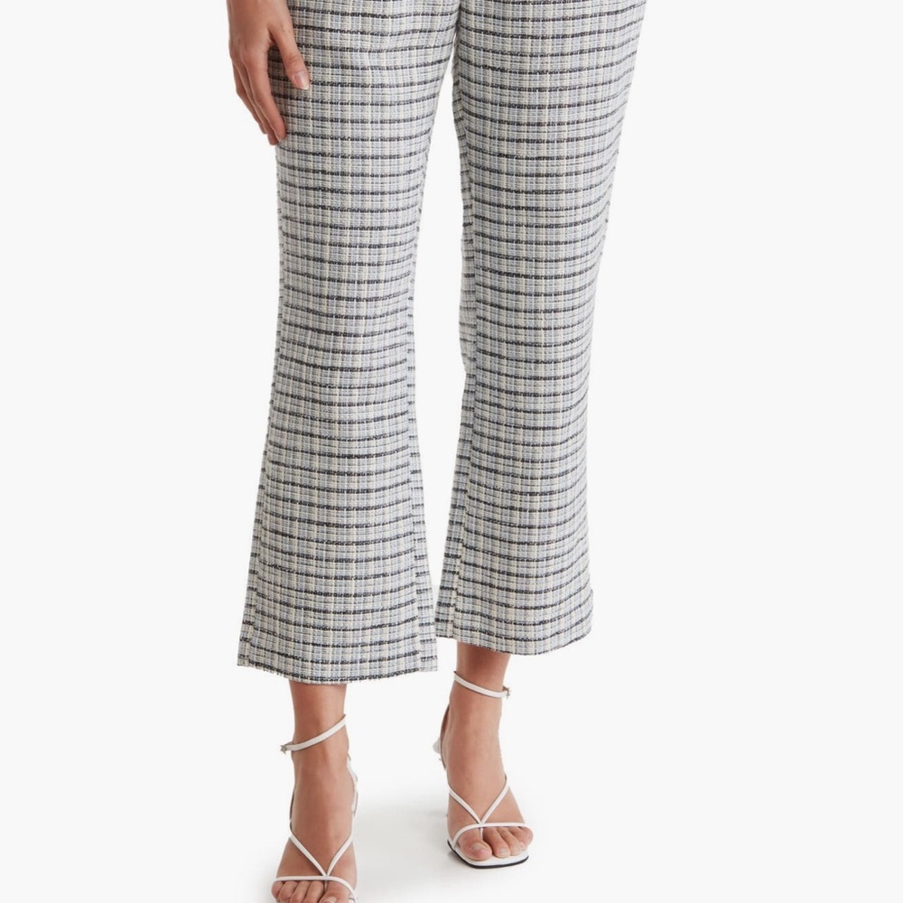 BCBG Tweed Button Detail Crop
Pants